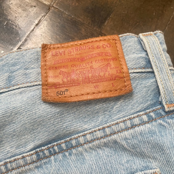 Levi’s 501 denim shorts - Picture 3 of 3